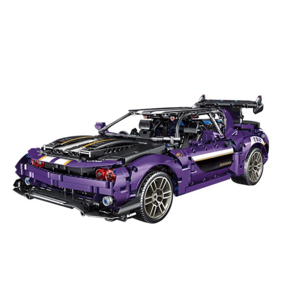 Конструктор Dodge Challenger масштаба 1:10, состоит из 2788деталей, подходит для лиц старше 14 лет.