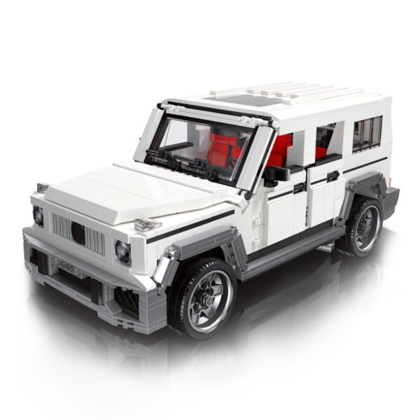 Конструктор-внедорожник G65 AMG, состоящий из 1604 строительных элементов, размеры корпуса: 36×16×14,4 см, подходит для людей старше 8 лет.